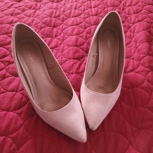 Heels - Picture 1 of 4